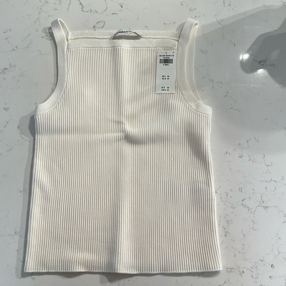 A&F Ottoman High-Neck top